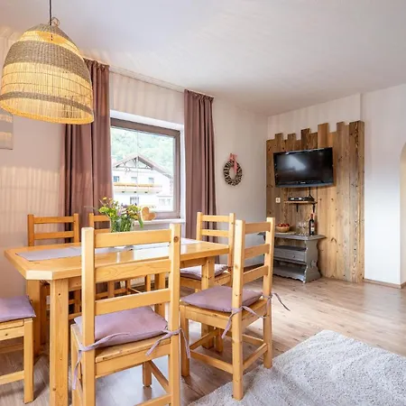 Apartment Residenz Schatz *